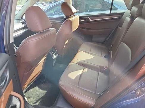 Used 2017 Subaru Outback 2.5i Touring image 5
