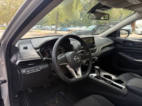 Used 2026 Nissan Altima 2.5 SV FWD image 31