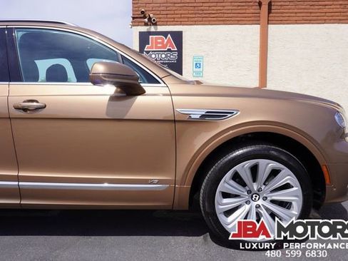 Used 2021 Bentley Bentayga image 65