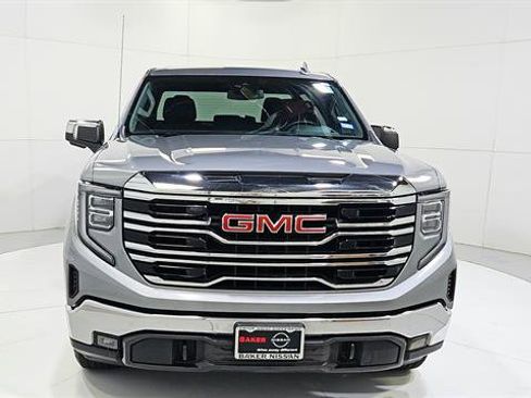 Used 2024 GMC Sierra 1500 SLT RWD image 2