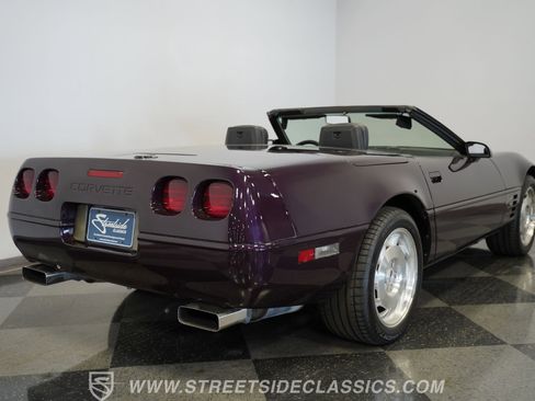 Used 1993 Chevrolet Corvette Convertible image 11