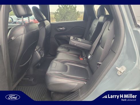 Used 2015 Jeep Cherokee Trailhawk w/ Leather Interior Group image 16