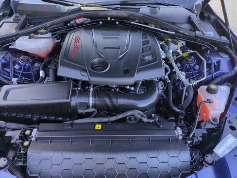 Used 2021 Alfa Romeo Giulia Ti w/ Nero Edizione image 24