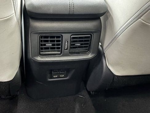 Used 2023 Toyota RAV4 XLE Premium image 12