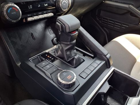 Used 2025 Toyota Tacoma TRD Sport RWD image 19