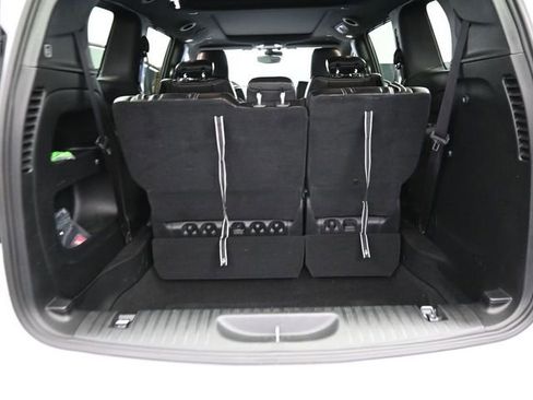 Used 2023 Chrysler Pacifica Touring-L w/ S Appearance Package image 37
