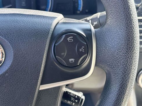 Used 2014 Toyota Camry LE image 17