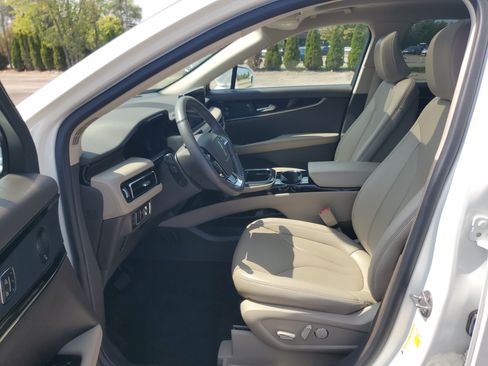 Used 2023 Lincoln Nautilus Reserve w/ Equipment Group 201A AWD/4WD image 12