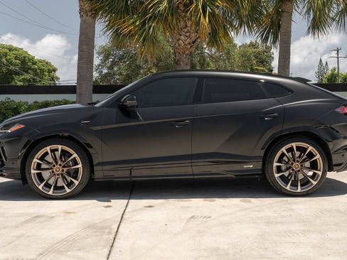 Used 2023 Lamborghini Urus S AWD/4WD image 3