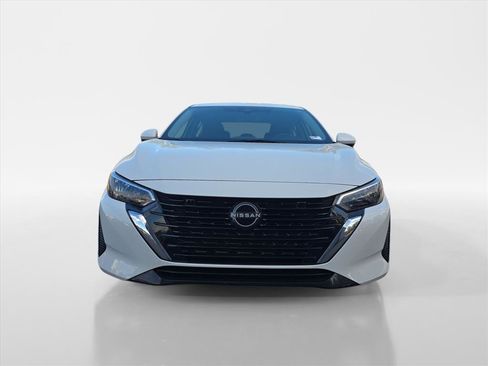 Used 2024 Nissan Sentra SV image 9