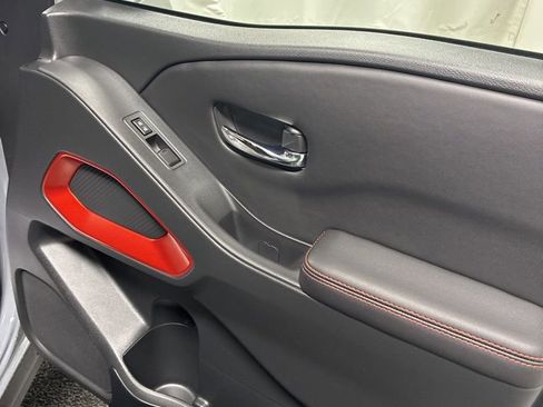 Used 2024 Nissan Frontier PRO-4X w/ Technology Package image 27