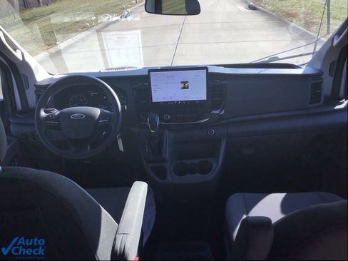 Used 2023 Ford Transit 350 XLT image 18