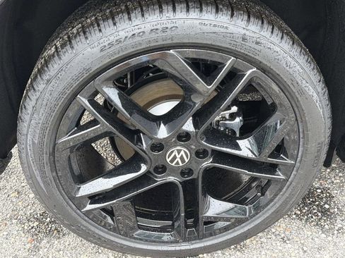 New 2026 Volkswagen Tiguan SE R-Line FWD image 9