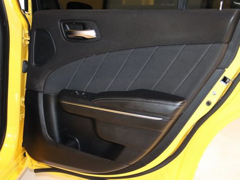 Used 2017 Dodge Charger R/T w/ Beats Audio Group image 59