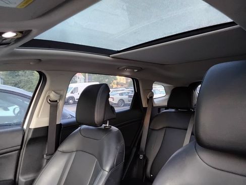 Used 2023 Kia Sportage SX AWD/4WD image 11