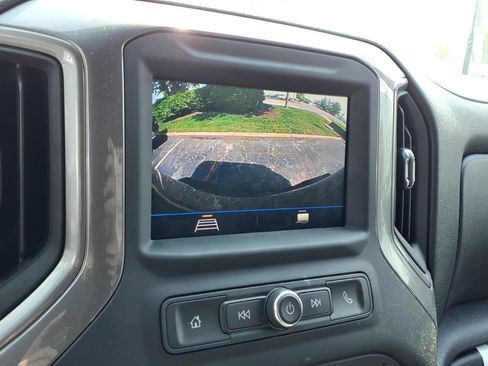 Used 2023 Chevrolet Silverado 2500 Custom w/ Custom Value Package image 12