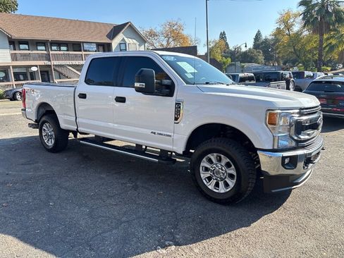 Used 2021 Ford F250 XLT w/ XLT Value Package AWD/4WD image 5