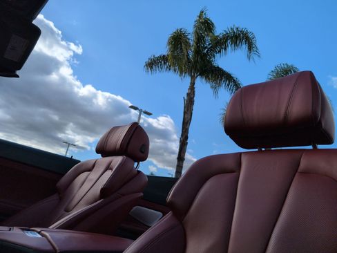 Used 2016 BMW M6 Convertible image 28