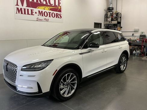 Used 2023 Lincoln Corsair AWD w/ Equipment Group 101A image 3