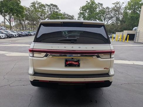 Used 2022 Lincoln Navigator Reserve image 4