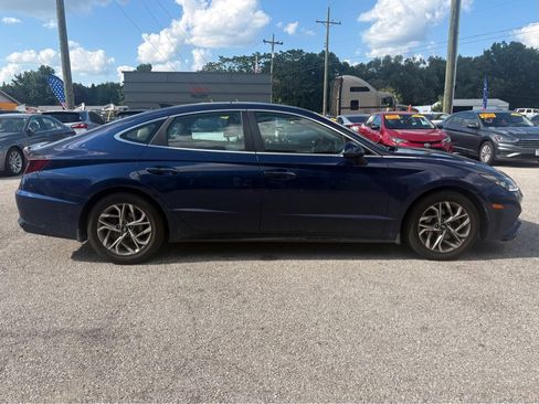 Used 2020 Hyundai Sonata SEL w/ Premium + Sunroof Package FWD image 3