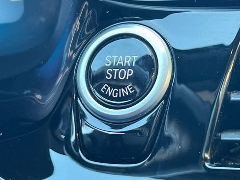 Used 2023 BMW 530e image 28