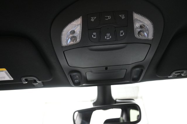 Used 2025 Chrysler Pacifica Limited FWD image 12