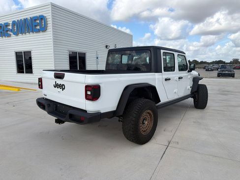 Used 2024 Jeep Gladiator Sport AWD/4WD image 7