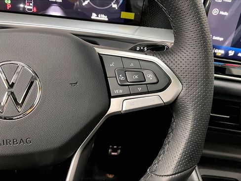 New 2026 Volkswagen Tiguan SE R-Line image 18