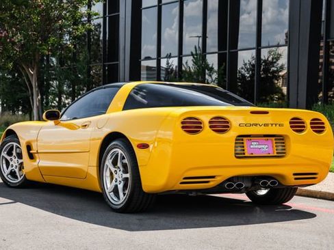 Used 2003 Chevrolet Corvette Coupe w/ Preferred Equipment Group image 46