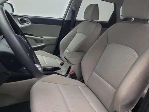 Used 2023 Kia Soul LX image 17