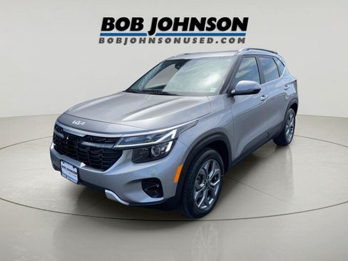 Used 2024 Kia Seltos S AWD/4WD image 3