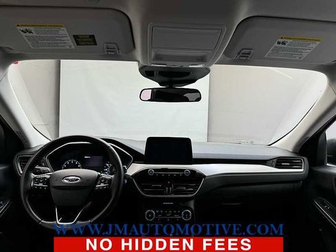 Used 2022 Ford Escape SE w/ Cold Weather Package image 11