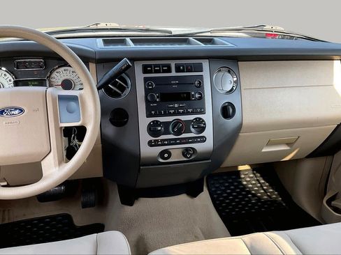 Used 2007 Ford Expedition XLT RWD image 6