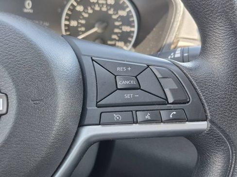 Used 2024 Nissan Altima 2.5 SV FWD image 16