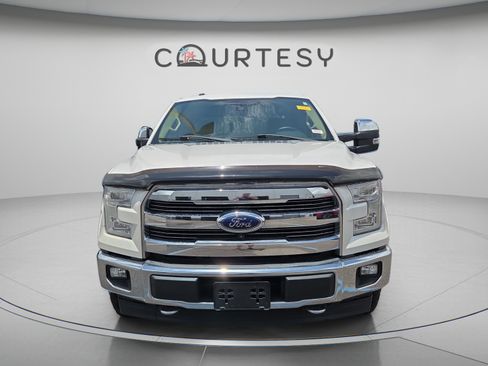 Used 2017 Ford F150 Lariat w/ Equipment Group 502A Luxury AWD/4WD image 4