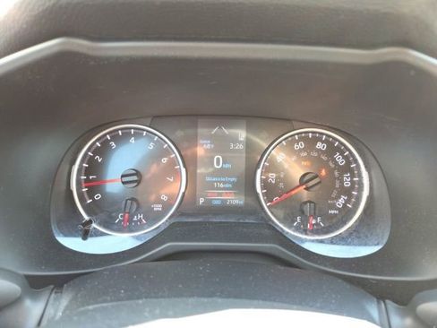 Used 2022 Toyota RAV4 LE image 13