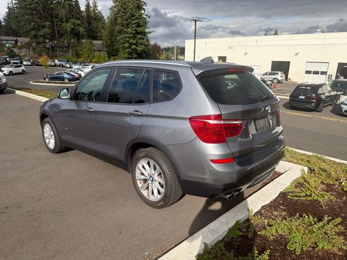 Used 2016 BMW X3 xDrive28i AWD/4WD image 3
