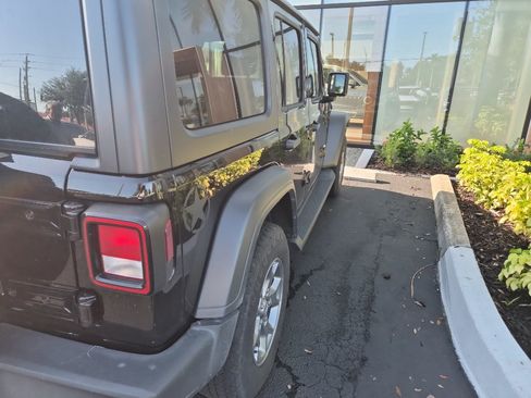 Used 2020 Jeep Wrangler Unlimited Sport AWD/4WD image 13