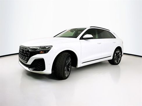 Used 2025 Audi Q8 Premium Plus w/ Premium Plus Package image 2