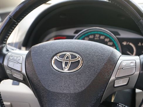 Used 2009 Toyota Venza AWD image 16