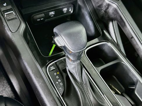 Used 2025 Kia Telluride S FWD image 25