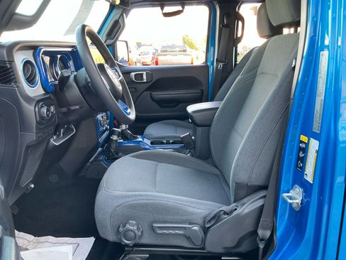 Used 2024 Jeep Wrangler Sport S image 14