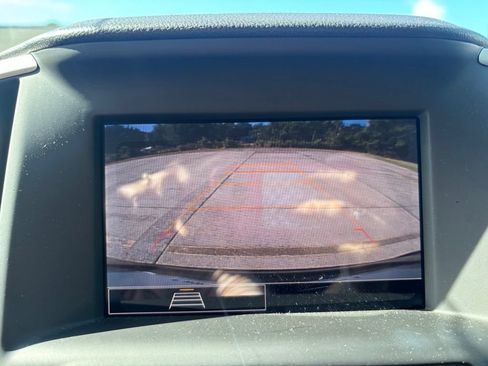 Used 2024 GMC Terrain SLE FWD image 33