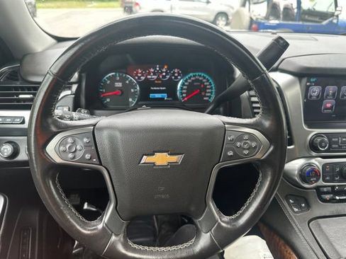 Used 2020 Chevrolet Suburban Premier AWD/4WD image 24