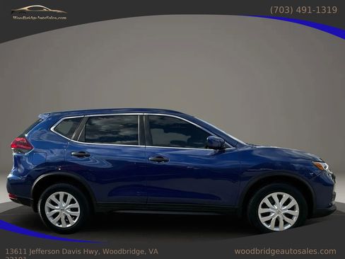 Used 2019 Nissan Rogue S image 3