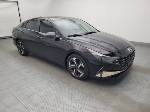 Used 2021 Hyundai Elantra SEL w/ Convenience + Premium Package FWD image 11