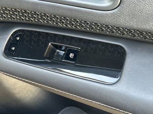 Used 2023 Nissan Ariya FWD image 22