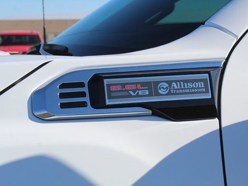 Used 2024 GMC Sierra 2500 Denali w/ Denali Reserve Package image 15