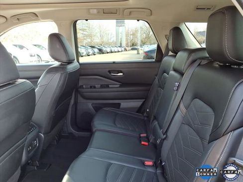Certified 2024 Nissan Pathfinder Platinum w/ Cargo Package image 6